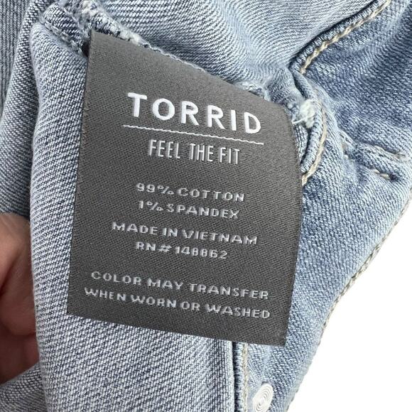 Torrid Denim Jacket Light Wash Womens Plus Size 2X - Picture 2 of 4